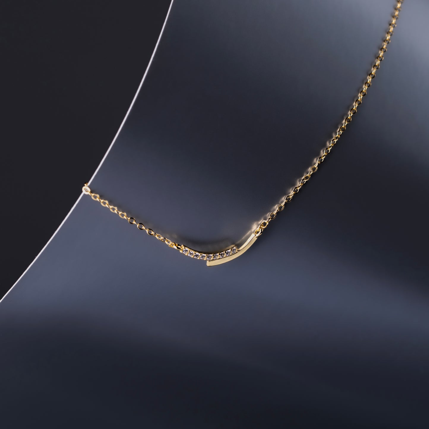Arc Necklace