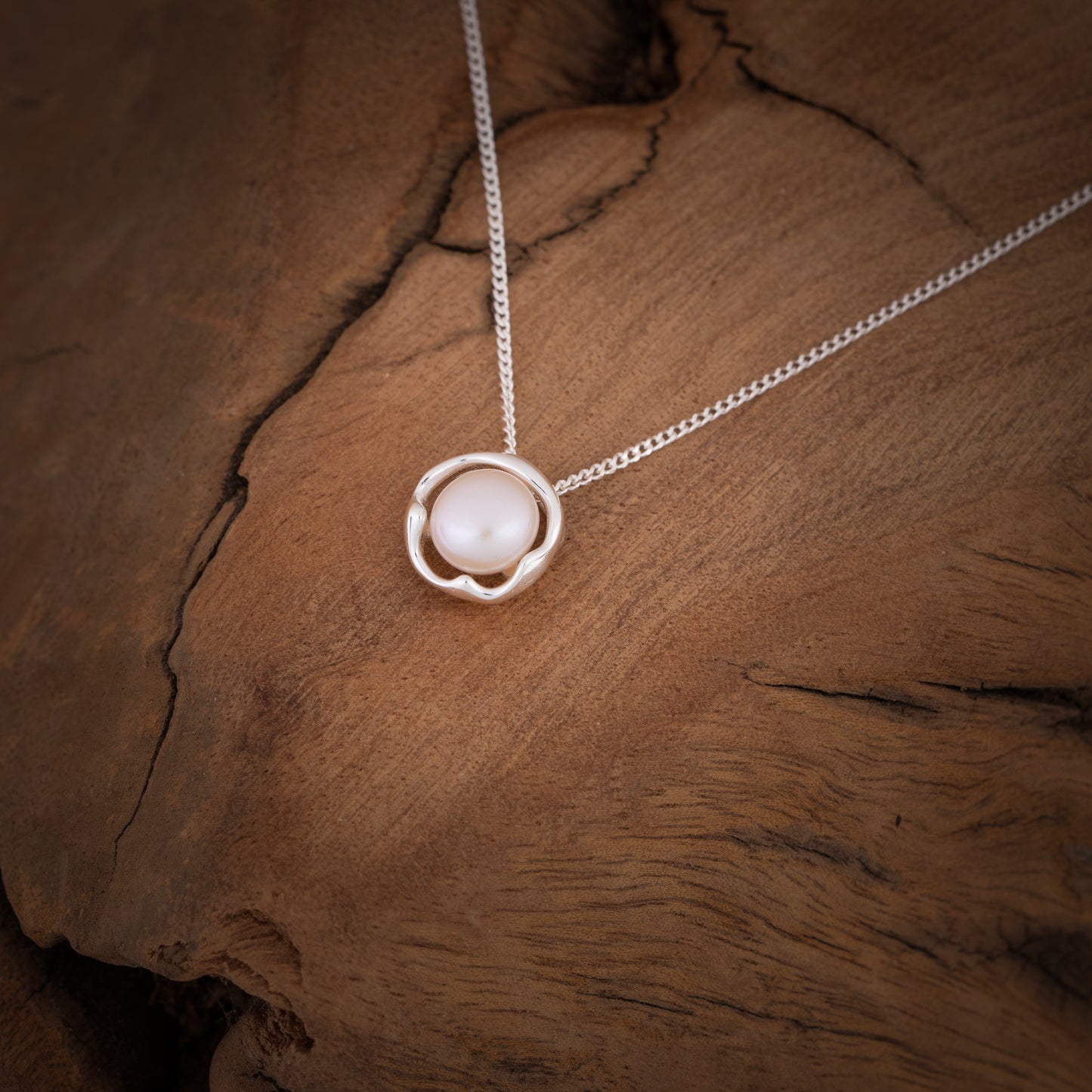 Pure Orbit Necklace