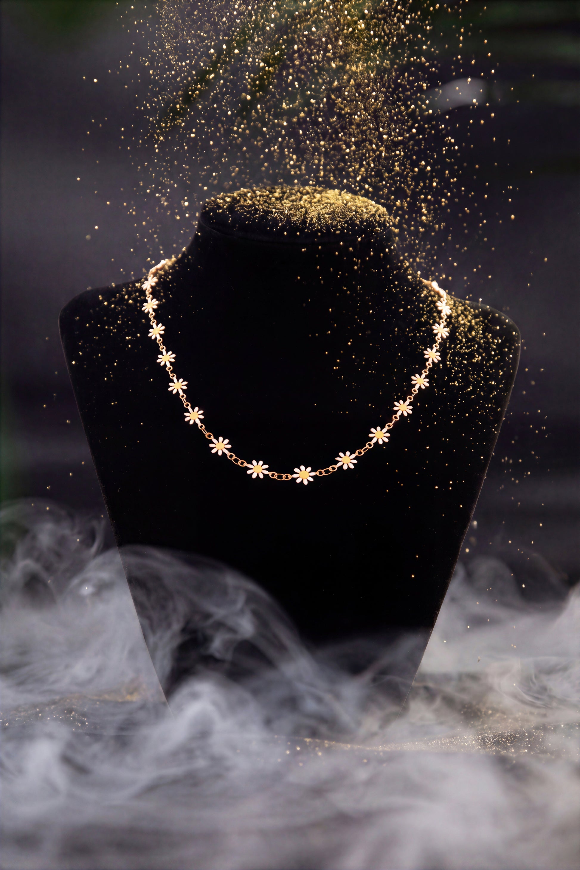 Sunward white and yellow daisy necklace