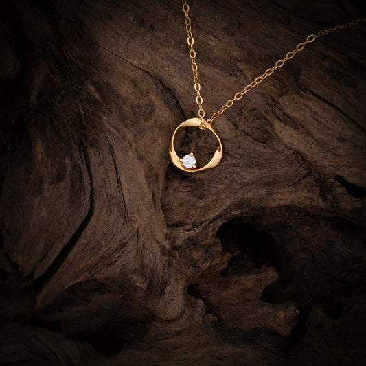 Möbius Necklace