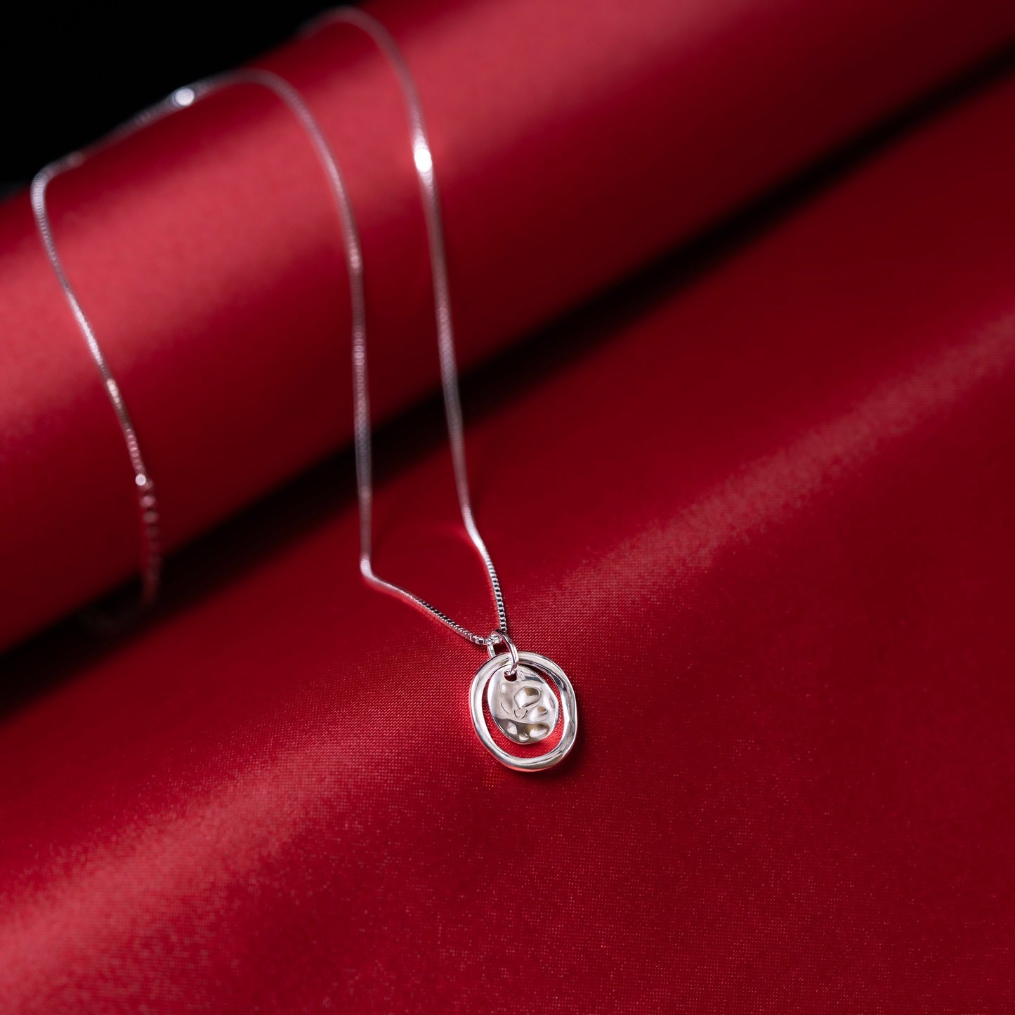 Ripple Circle Necklace